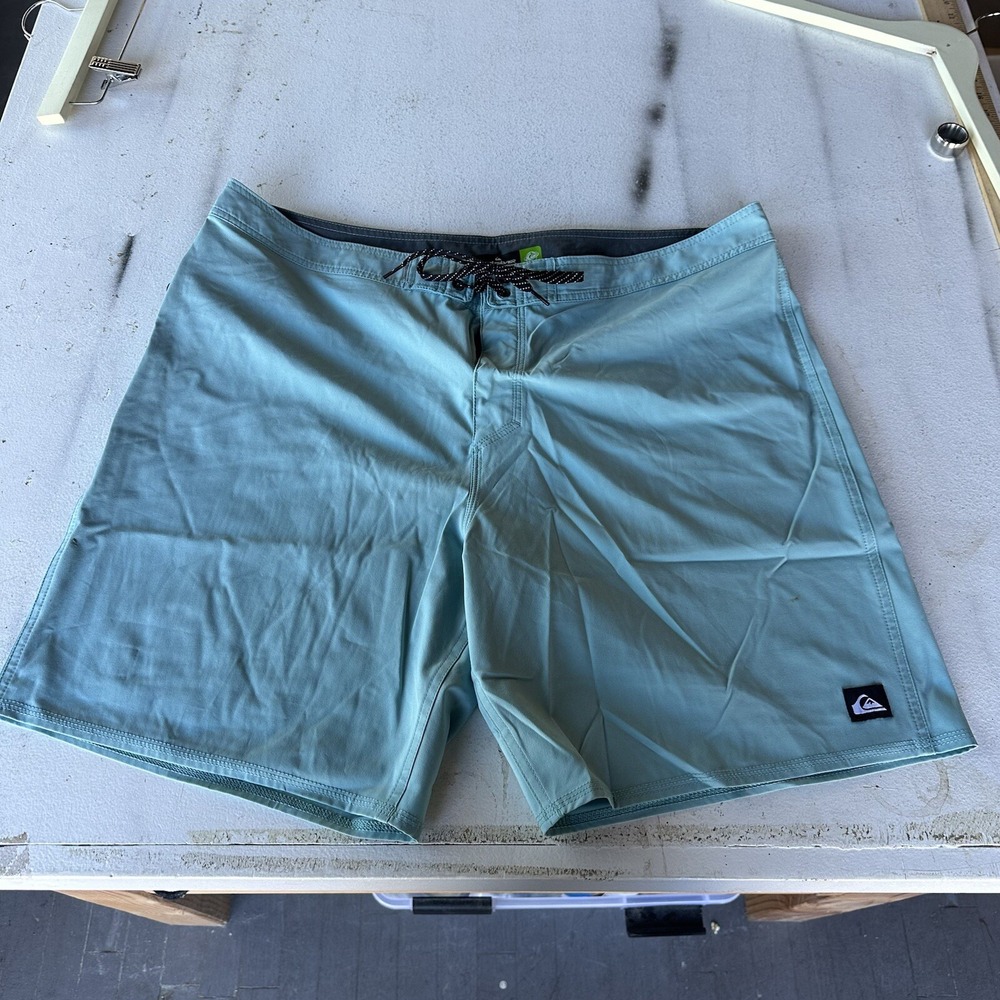 Quicksilver Waterman Collection Shorts Adult Size 40 Blue Beach Surfer Mens